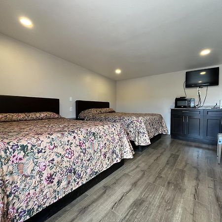 Kluane Park Inn Хейнс Джънкшън Екстериор снимка