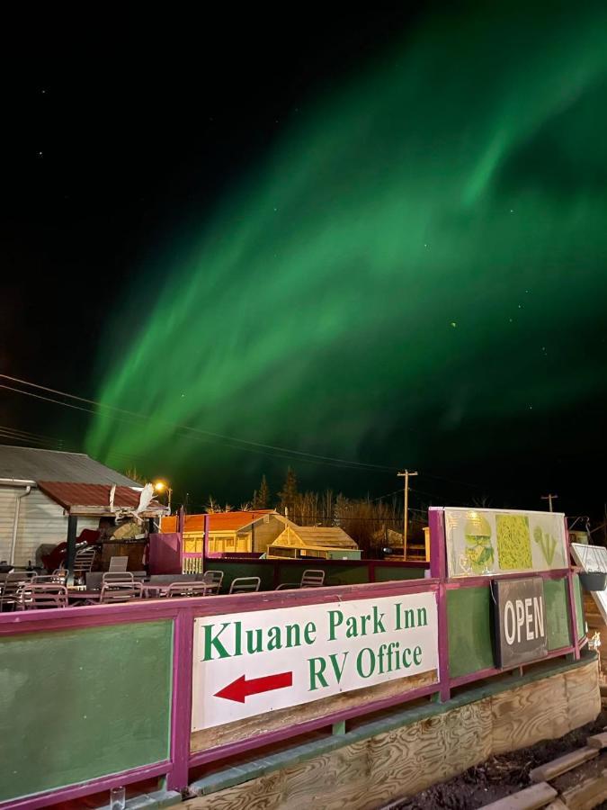 Kluane Park Inn Хейнс Джънкшън Екстериор снимка