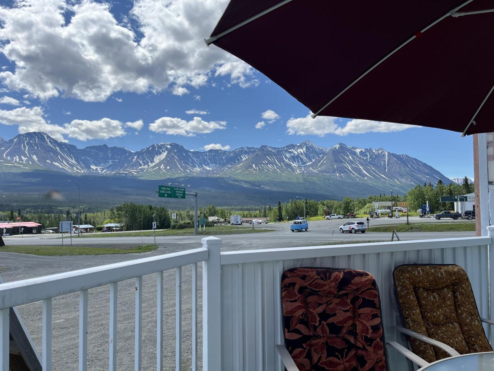Kluane Park Inn Хейнс Джънкшън Екстериор снимка