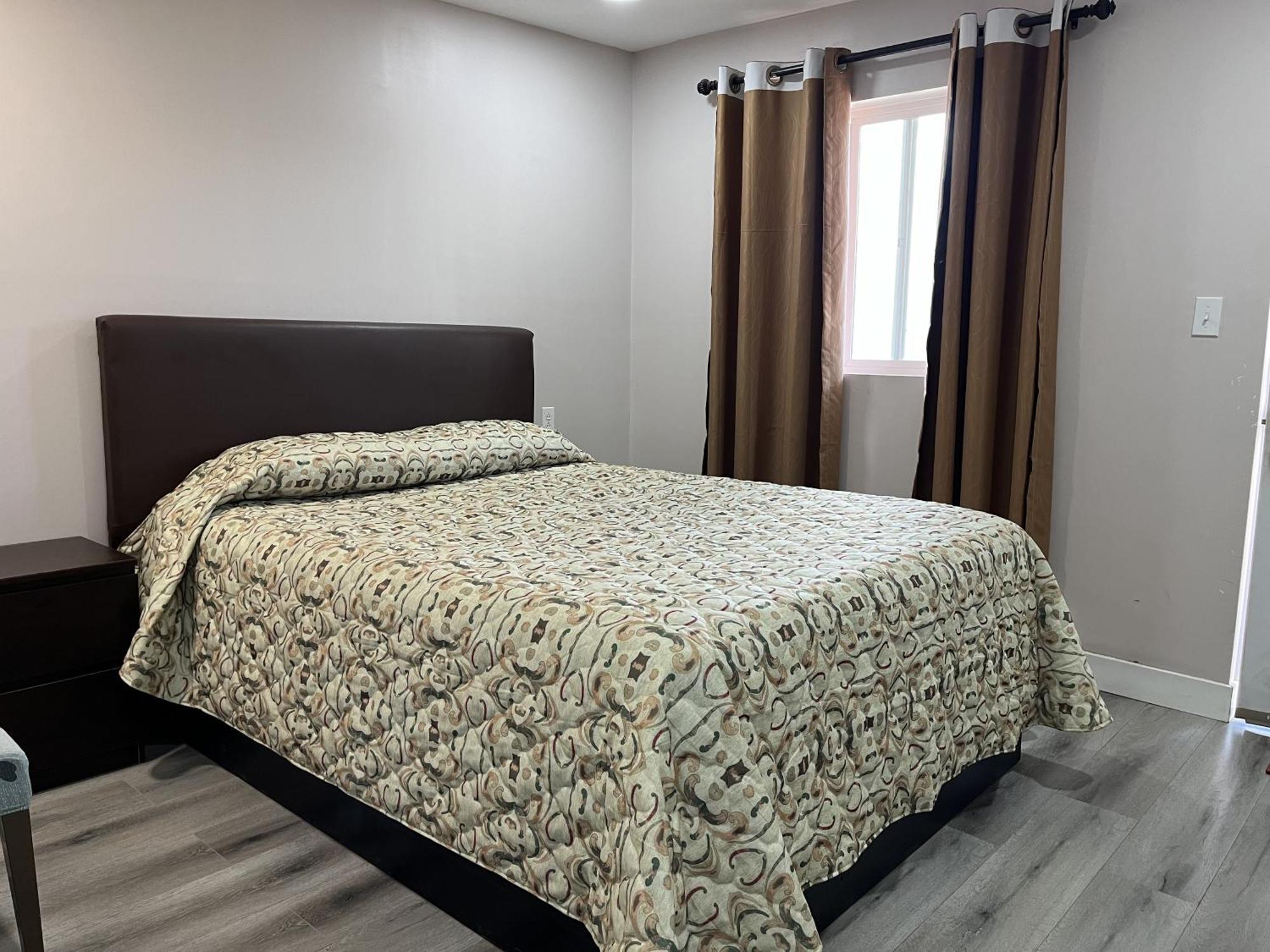Kluane Park Inn Хейнс Джънкшън Екстериор снимка