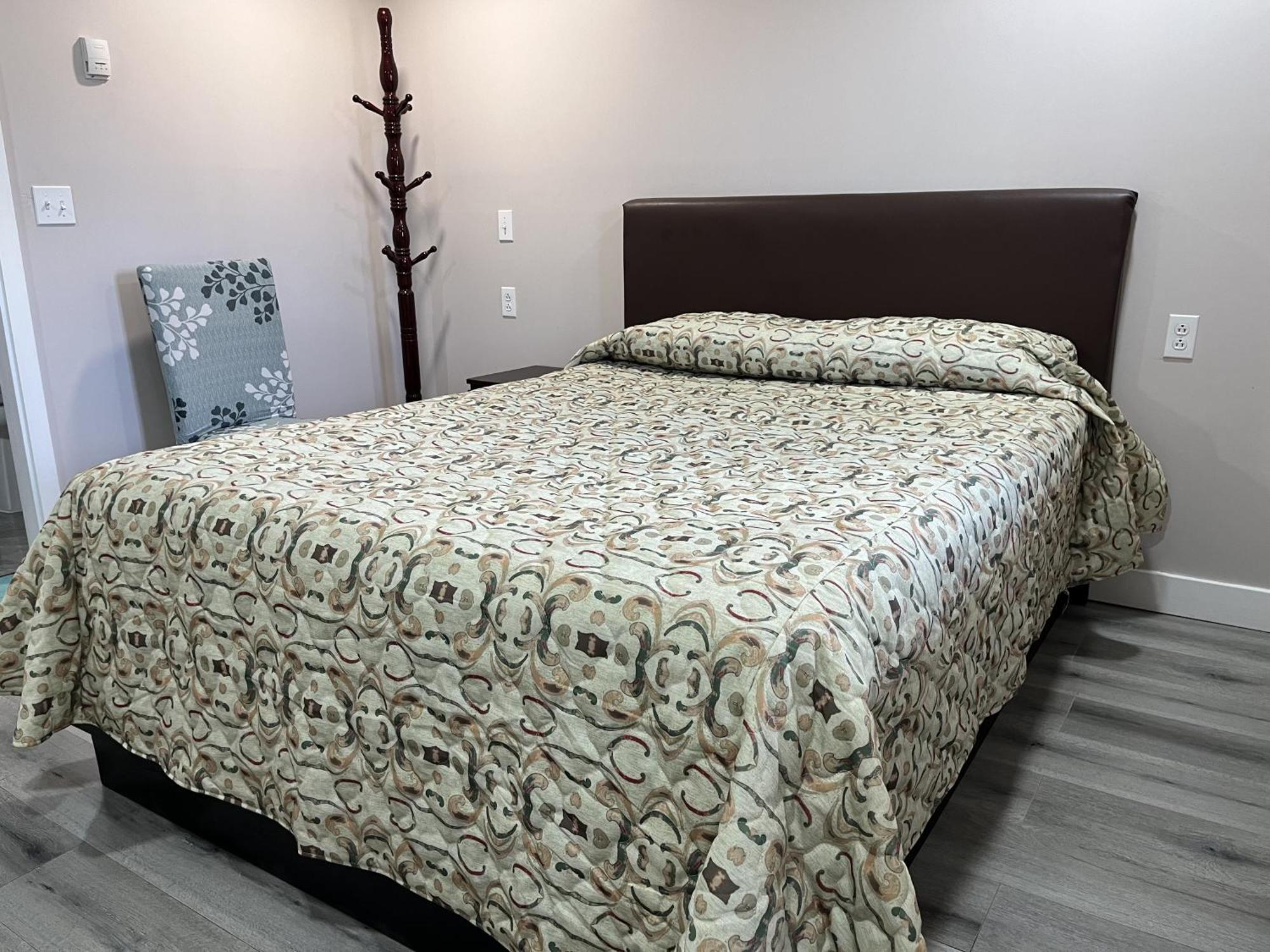 Kluane Park Inn Хейнс Джънкшън Екстериор снимка